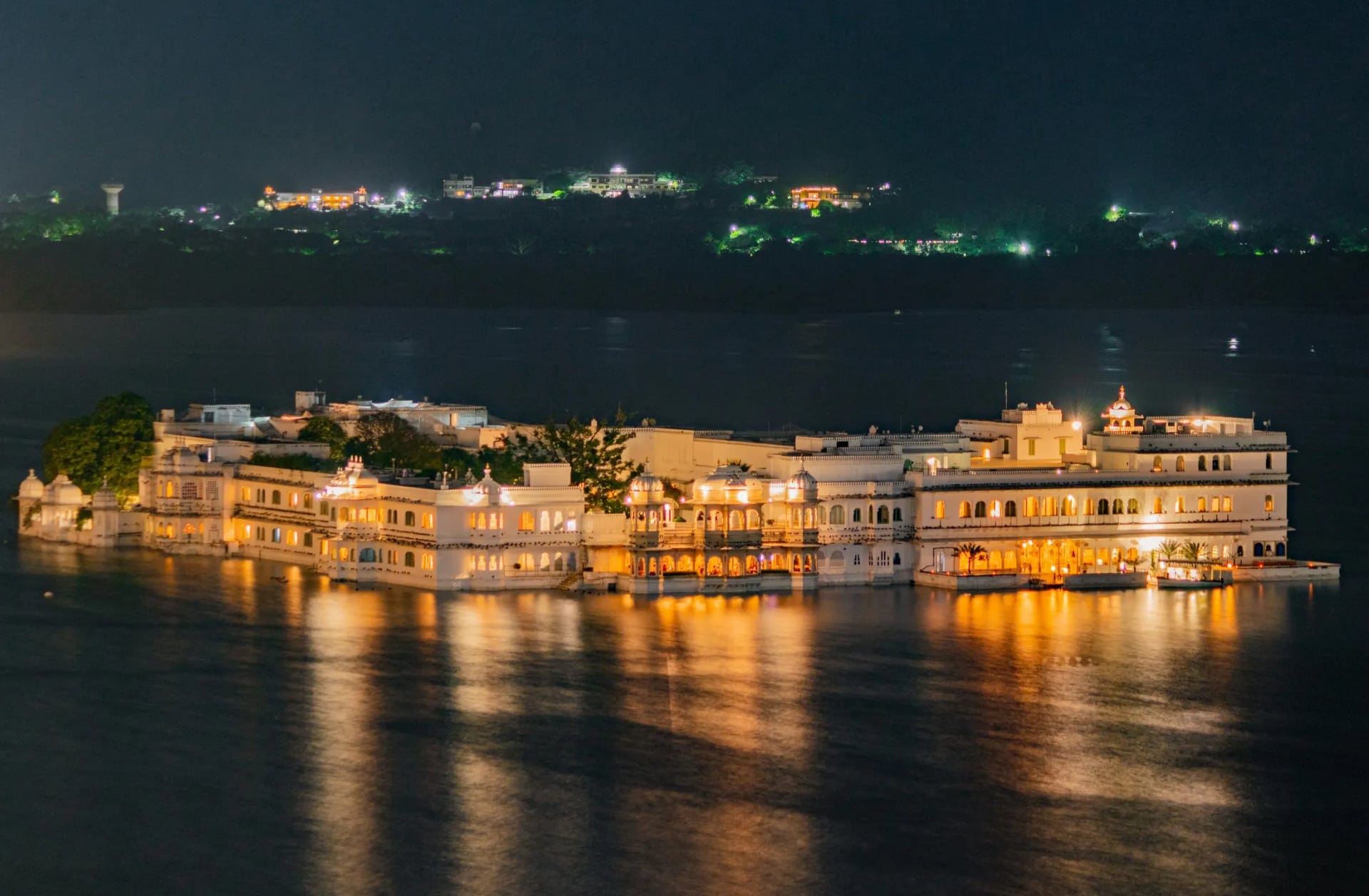 Udaipur — City of Lakes — Palace on Wheels itinerary