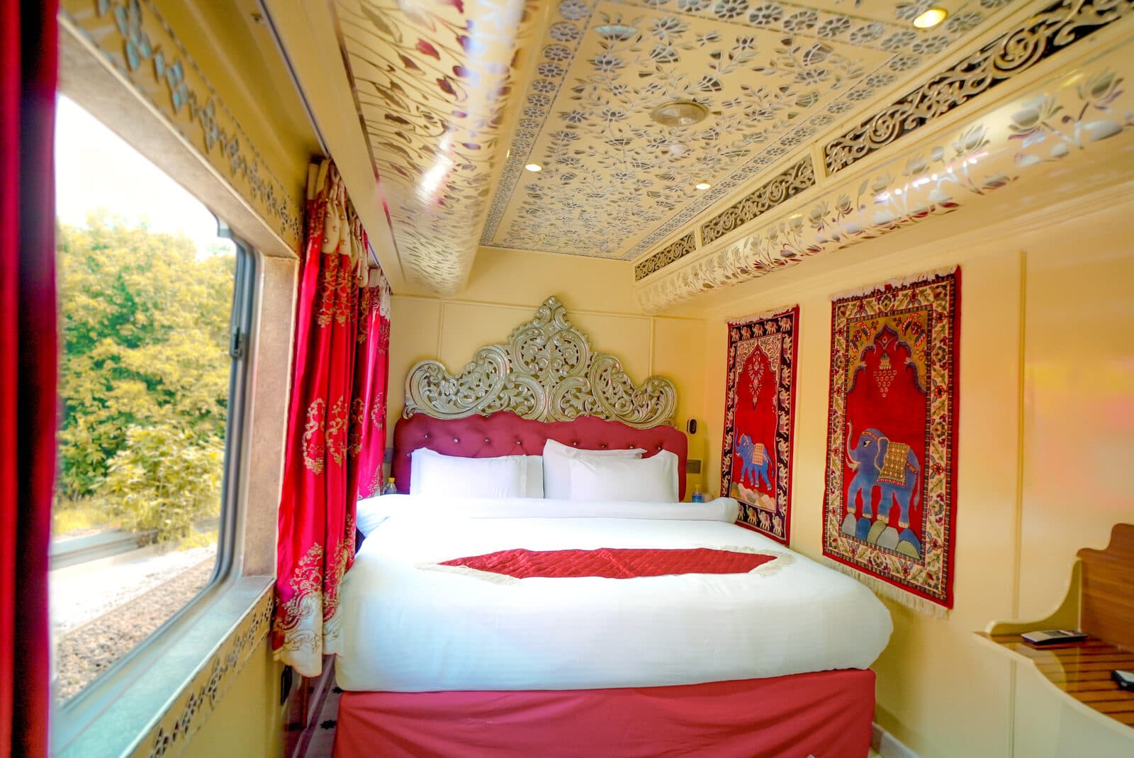 Presidential Suite cabin aboard Palace on Wheels — official photograph 5