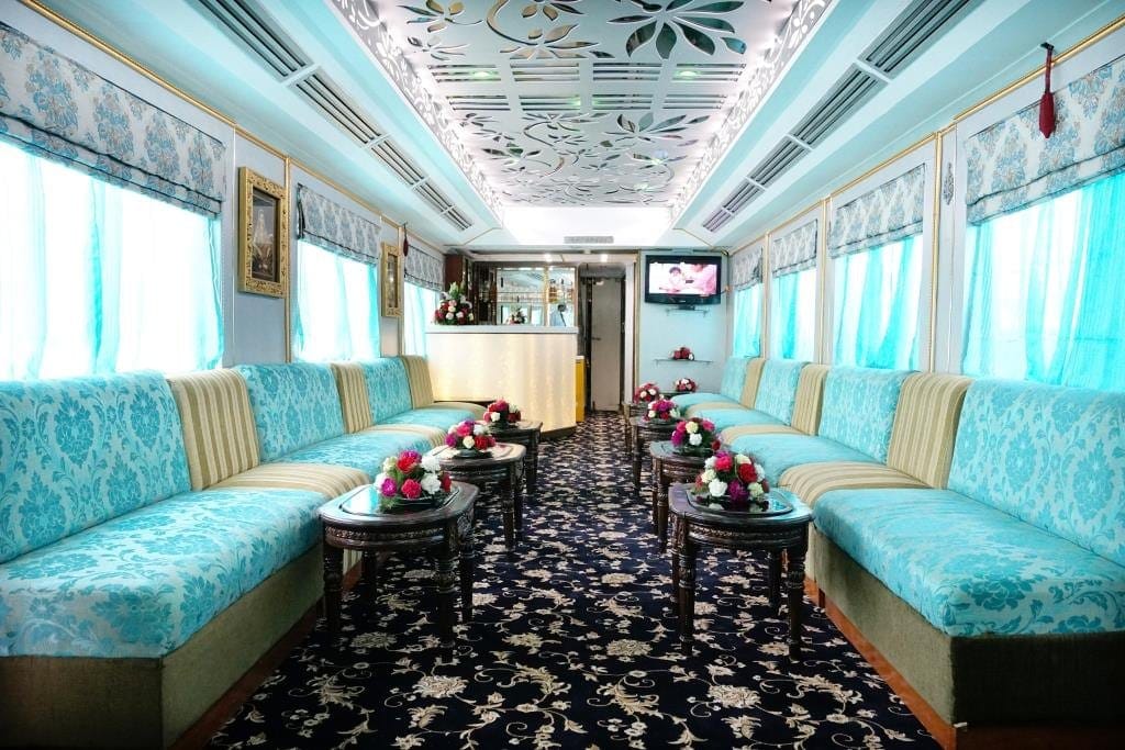 Palace on Wheels Cost in India: INR & USD Price Guide